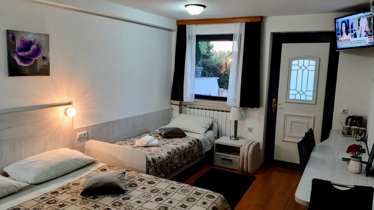Hotel Vukovic House Seliste Dreznicko Esterno foto