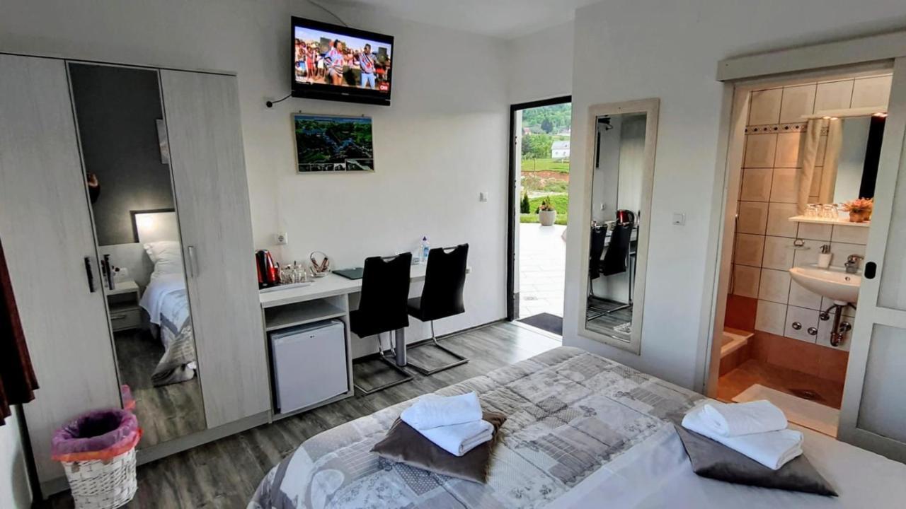 Hotel Vukovic House Seliste Dreznicko Esterno foto