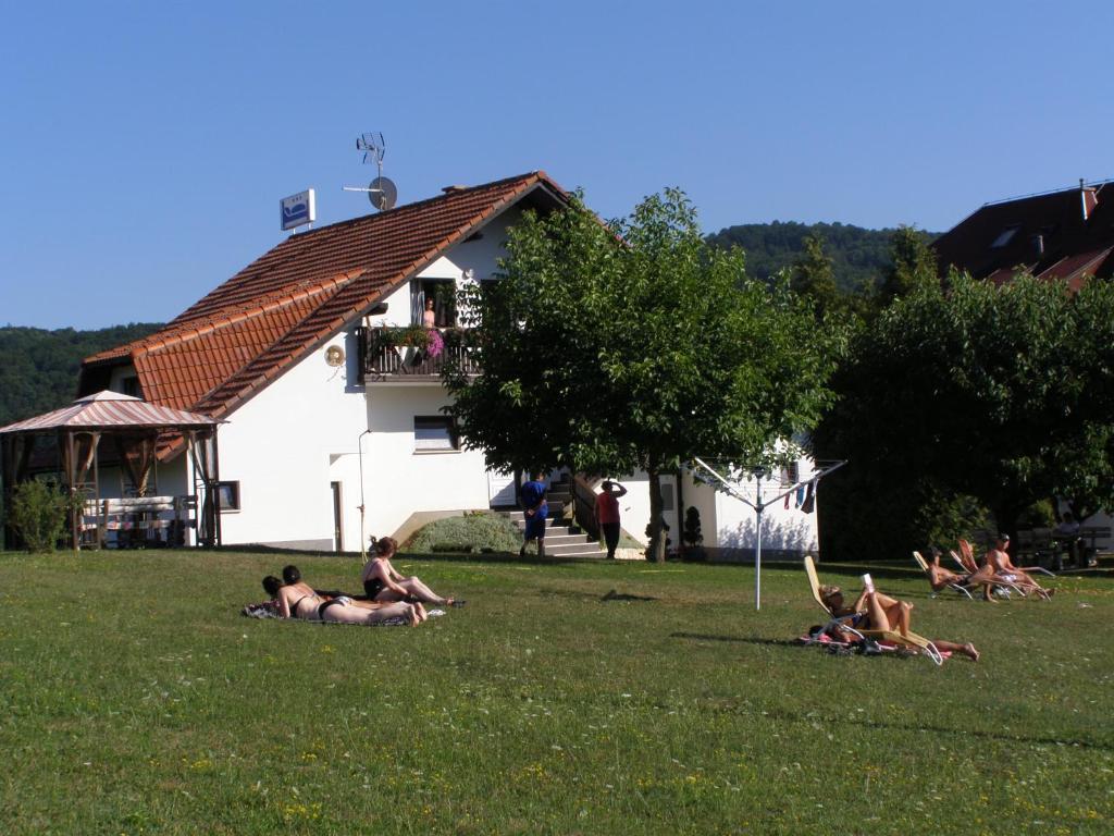 Hotel Vukovic House Seliste Dreznicko Esterno foto