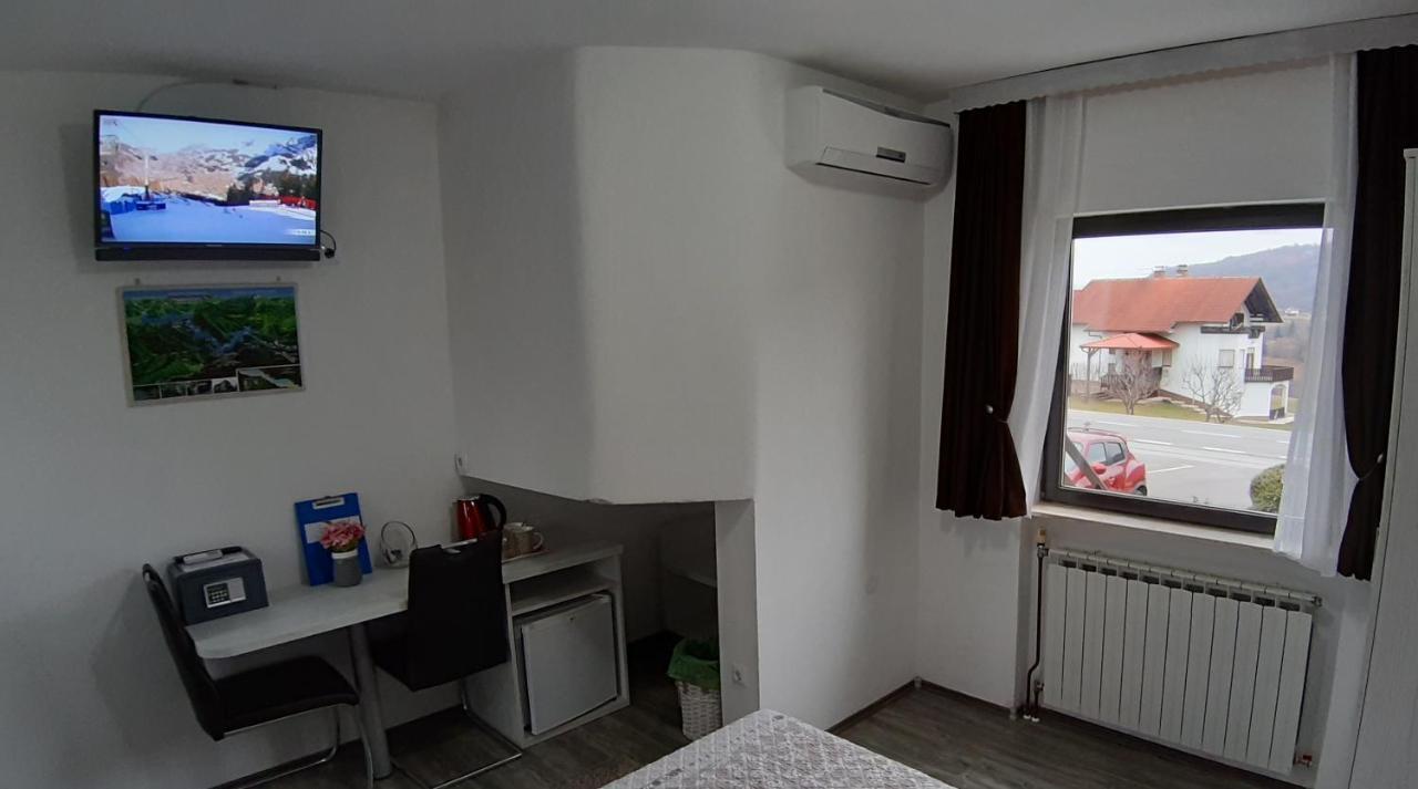 Hotel Vukovic House Seliste Dreznicko Esterno foto